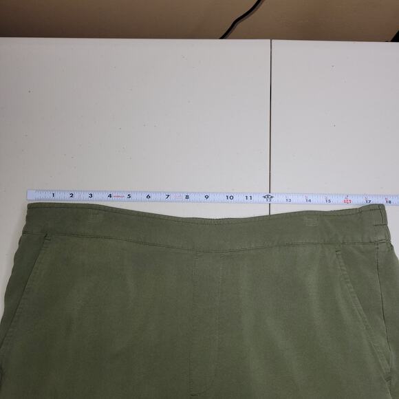Old Navy Wide Leg Cropped Pants Size XL Olive Green Athleisure Casual Pull On - Picture 5 of 9